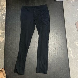 Merrell women’s black hiking stretch leggings, good used condition, size medium